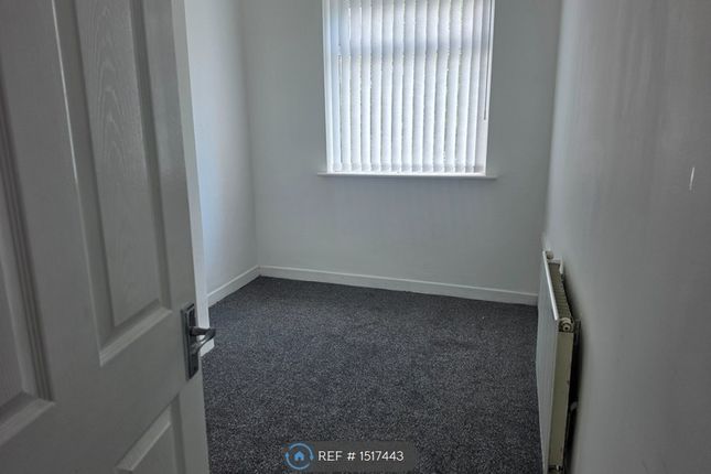 Moorside Road, Swinton, Manchester photo 5