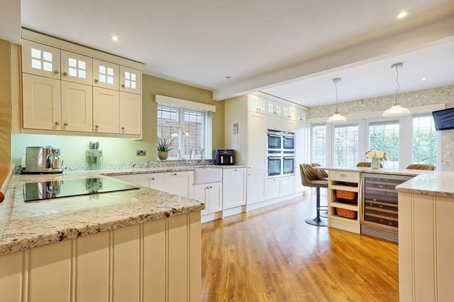 23, Sylvan Tryst, Billericay photo 2
