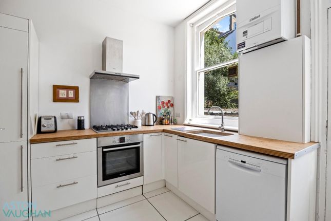 Flat 2, 24 Second Avenue, East Sussex photo 4