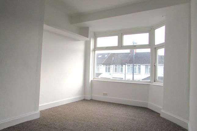 Terraced house to rent in Wickham Road, Harrow, Middlesex