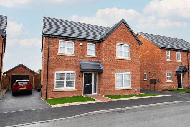 45, Ashchurch, Tewkesbury photo 2