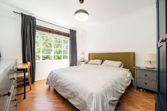 63 The Grampians, Shepherds Bush Road, London photo 4