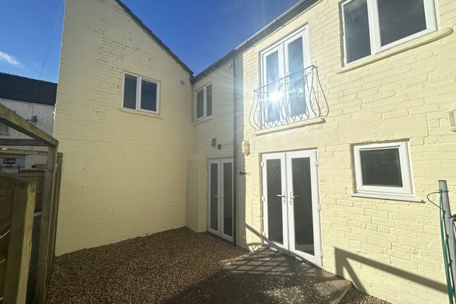 Flat to rent in Dudley Road, Grantham