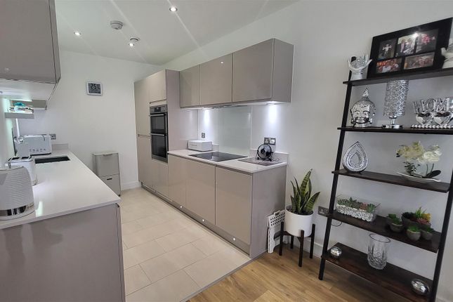 Flat for sale in Ebony Crescent, Cockfosters
