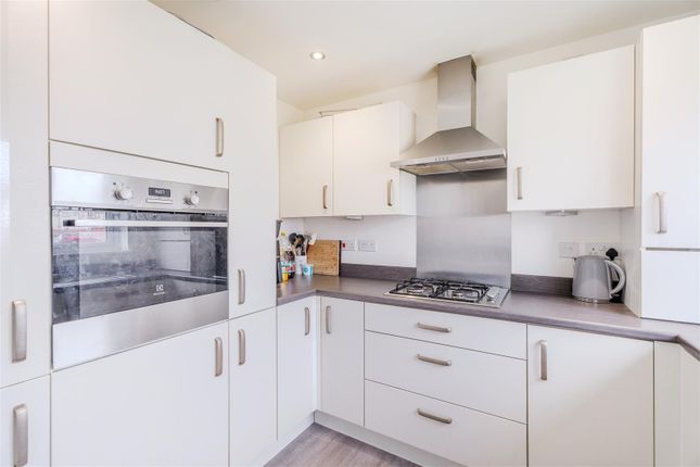 47, Station View, Broxburn photo 4