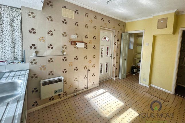 24, Winchester Drive, Swadlincote photo 3