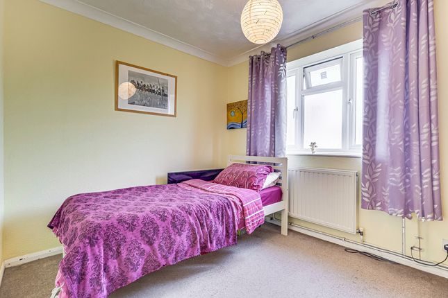 Flat for sale in Carlton Avenue, Westcliff-On-Sea