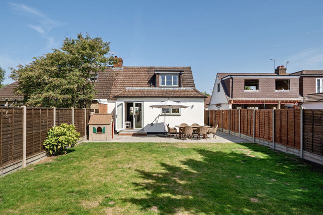 4, Farleigh Road, New Haw photo 4