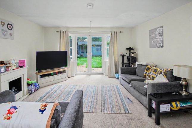 6, Carlow Street, Ringstead photo 4