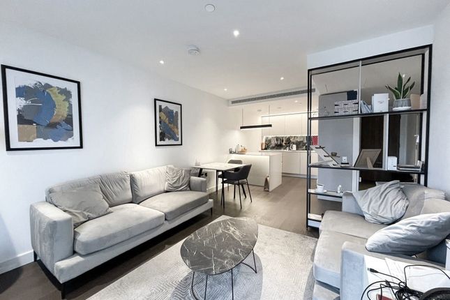 Thumbnail Flat to rent in Belvedere Row Apartments, Fountain Park Way, White City, London