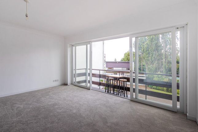 12, Cwrt Cefn, Cardiff photo 2