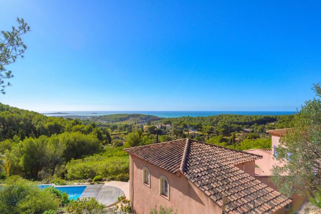Villa for sale in Sanary Sur Mer, Provence Coast (Cassis To Cavalaire), Provence - Var