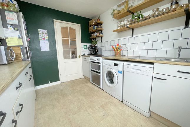 4 Sparrow House, Station Road, Brightlingsea photo 3