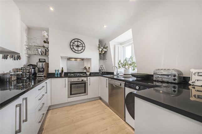 39D,, Twickenham Road, Teddington photo 4