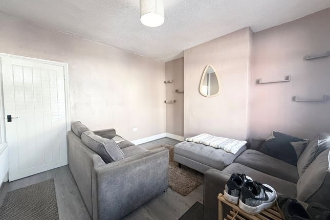 5, Green Lane, Stourbridge photo 2