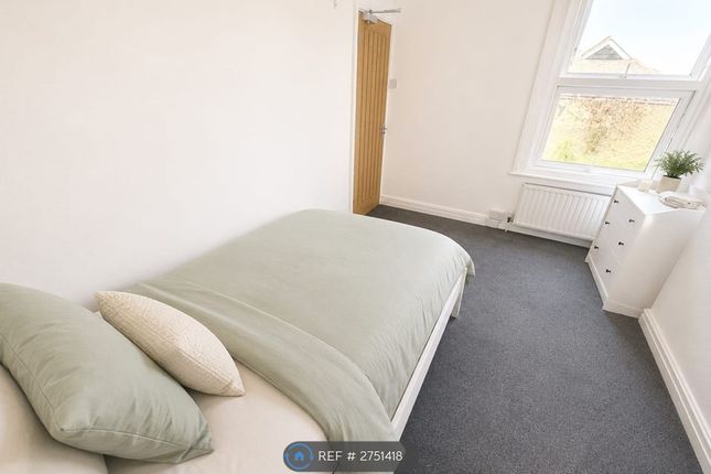 Yarmouth Road, Watford photo 2