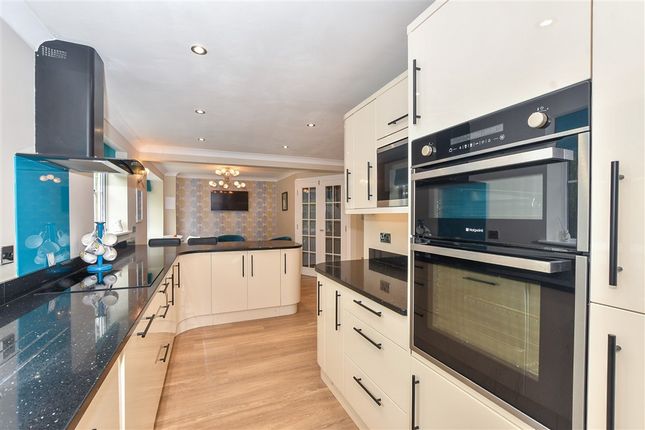 Sweet Bay Crescent, Ashford photo 4