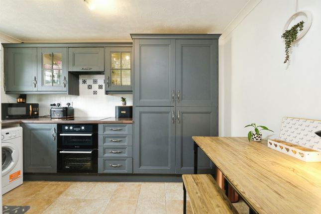 10, Hawthorn Close, Chepstow photo 2