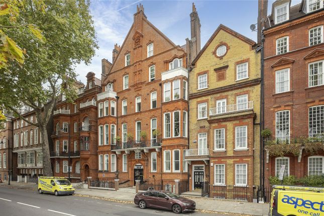 11 Delahay House, 15, Chelsea Embankment, London photo 2