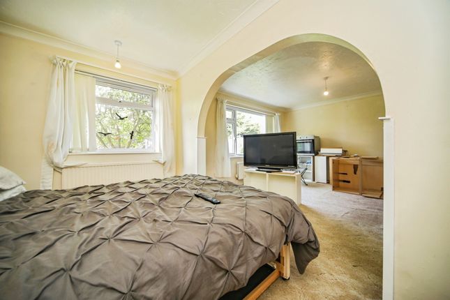 2, Hawthorn Close, SAXMUNDHAM photo 4