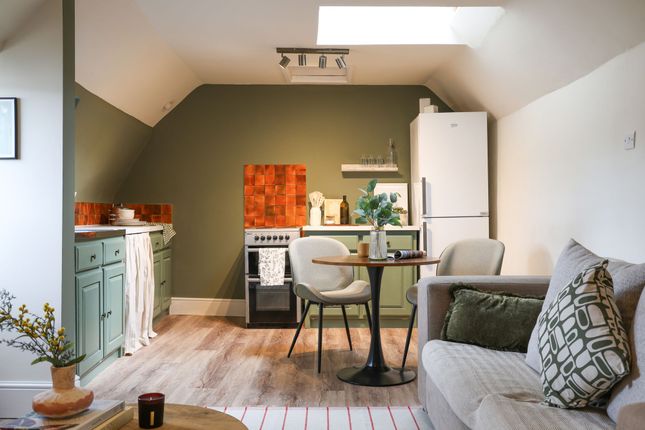 Flat 4, 5 Berkeley Crescent, Bristol photo 4