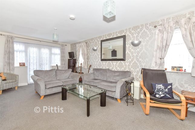 Ebenezer, Granville Rise, Totland Bay photo 4