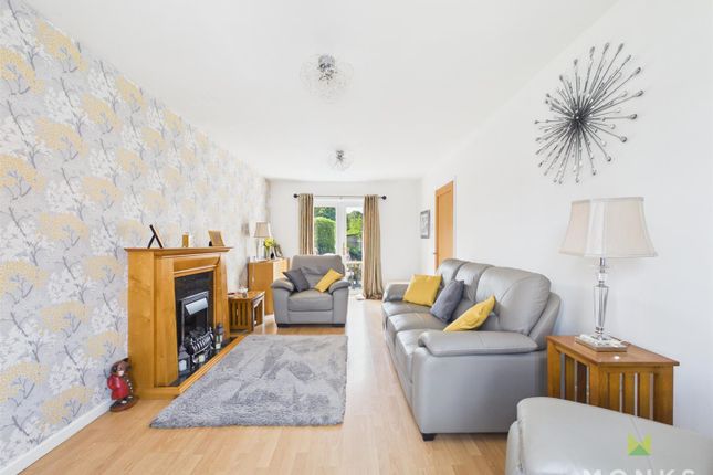 9, Whitfield Close, Oswestry photo 4