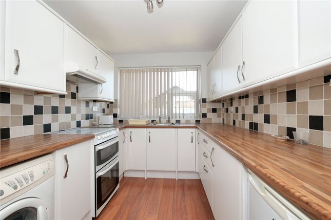 23, Thackley Avenue, West Yorkshire photo 4