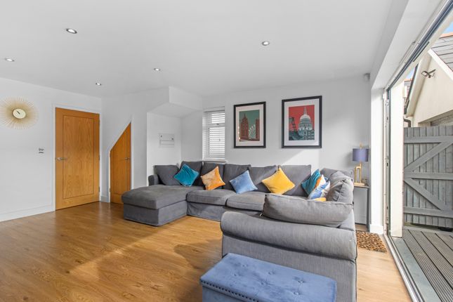 9, Swan Mews, Eastbourne photo 3
