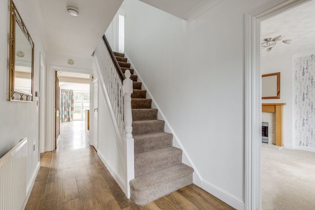 29, Abbeydore Grove, Milton Keynes photo 4