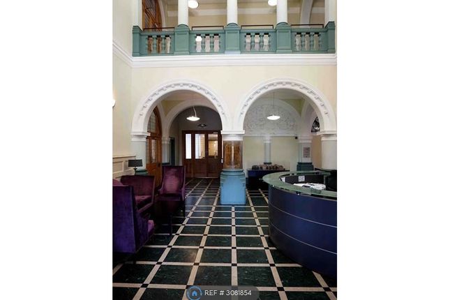 Mountford Mansions Battersea Park Road, London photo 4