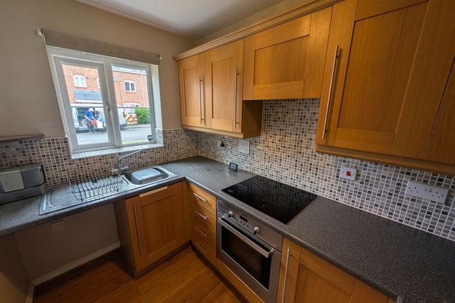 9, Templar Drive, Nuneaton photo 2