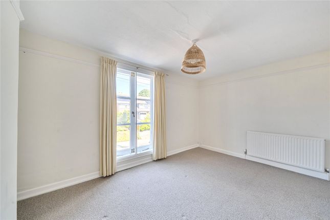 Top Floor Flat, 33, Southampton Road, Hampshire photo 4