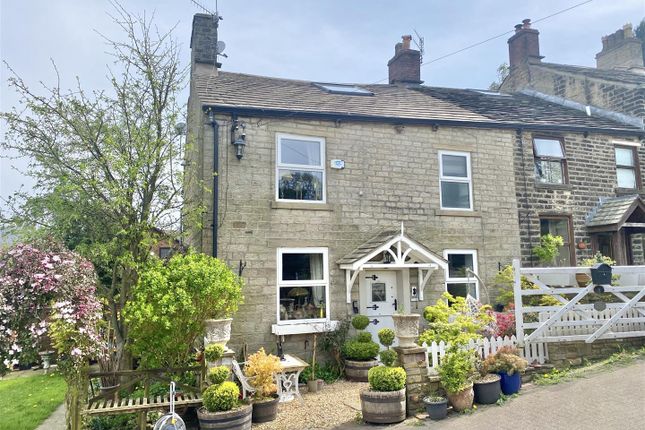 Thumbnail End terrace house for sale in Cross Cliffe, Glossop