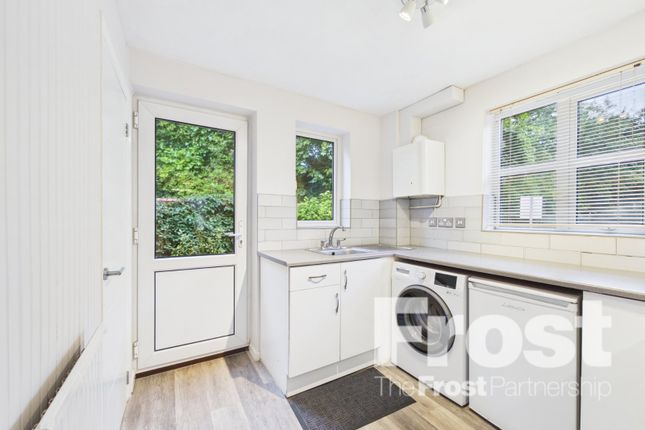 48, Pages Lane, Uxbridge photo 4