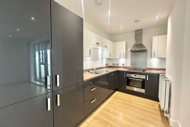 50a Lingfield Apartments, Parade Gardens, London photo 3