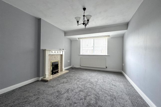 2, Wells Court, Barnsley photo 3