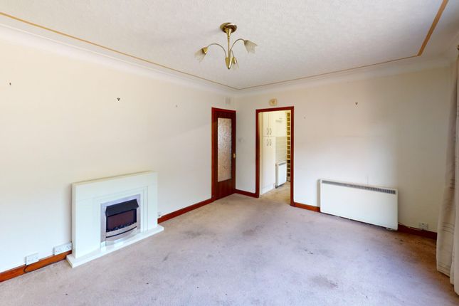 10, Larbert photo 4