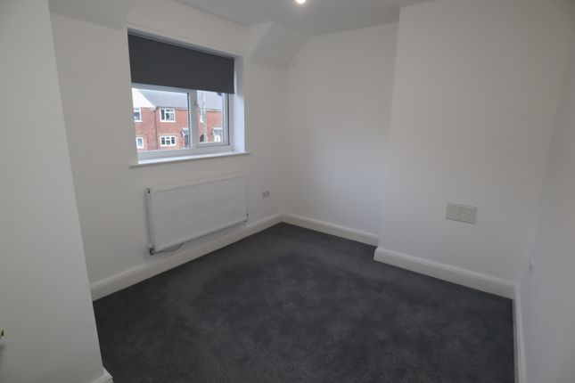 Flat 3, 13-14, Sheridan Close, Lincoln photo 4