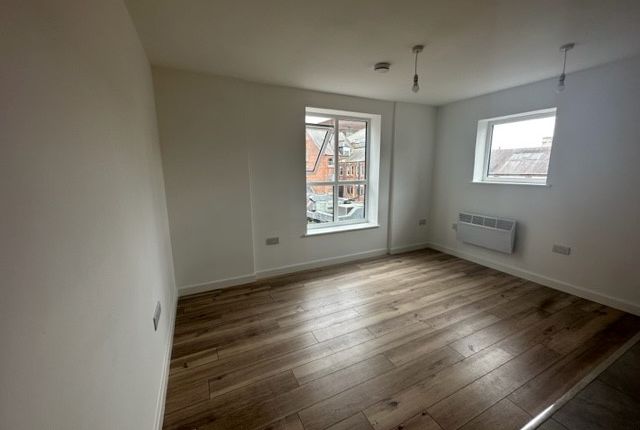 Flat 4, Leicester photo 2