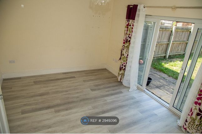 Papyrus Drive, Sittingbourne photo 5