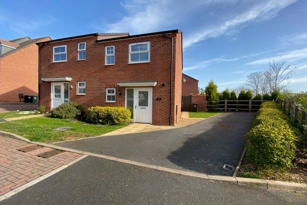 2 bed property to rent in Westbury Place, Redditch B98