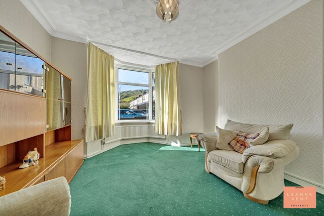 2 Morgan Street, Caerphilly photo 2