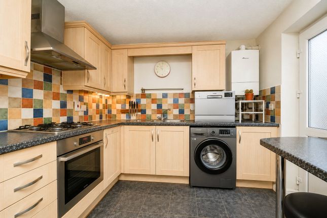 15, Debdale Avenue, Worcester photo 4