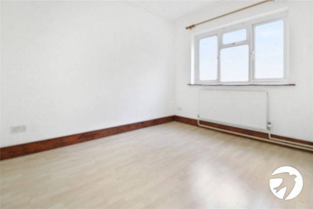 Cobham Terrace, Greenhithe photo 4