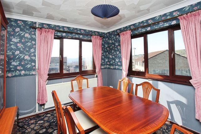 64, Heol Cwm Ifor, Caerphilly photo 4