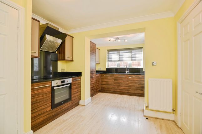 7, Springfield Garden, Middlesbrough photo 4