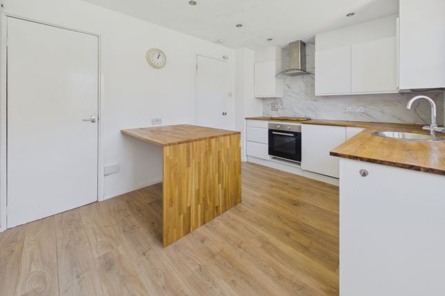 3, Torrin Drive, Shrewsbury photo 3
