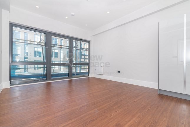 Thumbnail Flat to rent in Infinity Heights, Kingsland Road, Haggerston