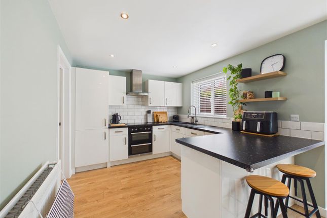 2, Metcalfe Drive, Cottingham photo 3